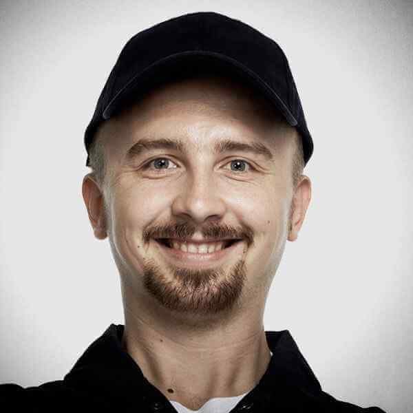 https://kwmb.co.uk/wp-content/uploads/2018/09/our_team_03.jpg